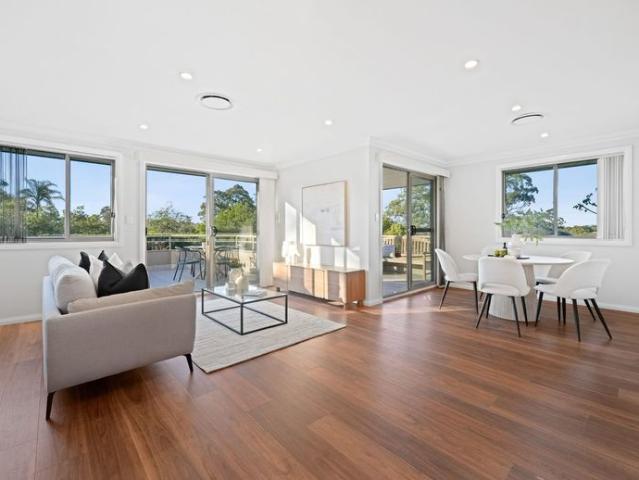 Spacious Penthouse Living in a Prime Epping Location