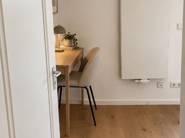 Spacious Penthouse with Private Balconies in Prime Schwabing Location, Munchen Amsterdam Apartments for Rent