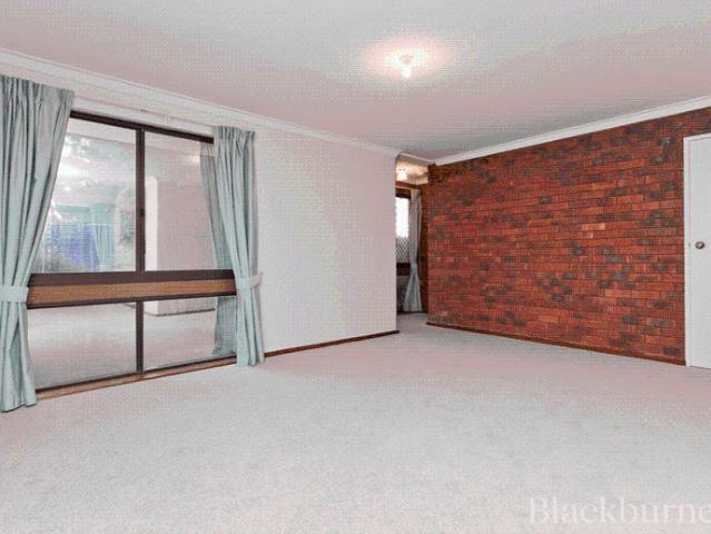 Spacious & Peacefully Positioned in Crawley