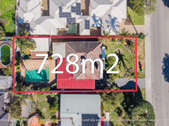 SPACIOUS POOLSIDE LIVING ON A GENEROUS R40 BLOCK