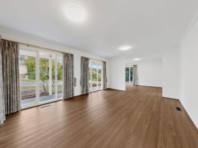 Spacious & Premium Family Living, zoned for EDSC