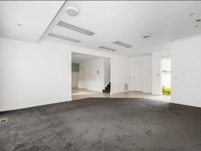 Spacious & Private Family Home in a Prime Doncaster Location