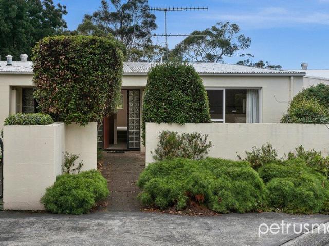 Spacious. private. leafy. offers invited