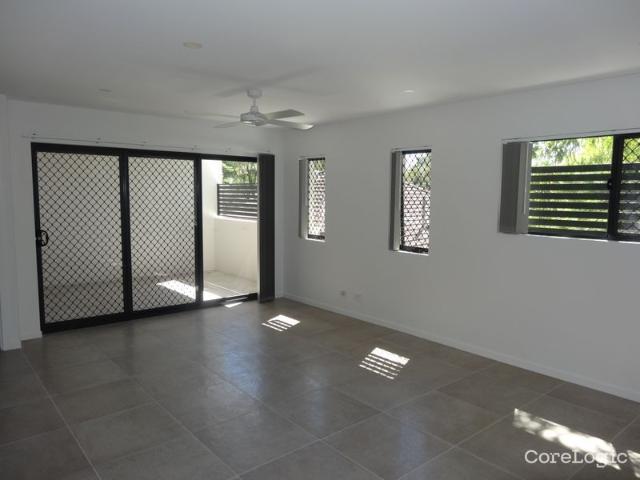 Spacious & Private Two Bedroom Apartment in Quiet Boutique Complex