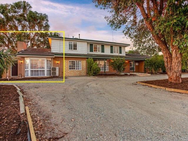 Spacious & Private 2 Bedroom Unit