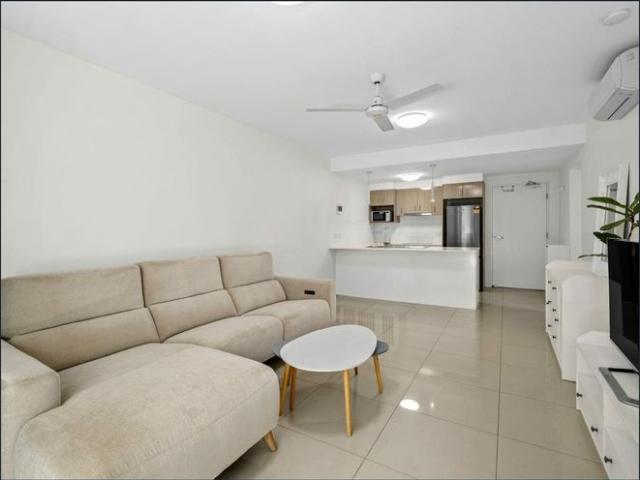 Spacious & Private 2 Bedroom Unit