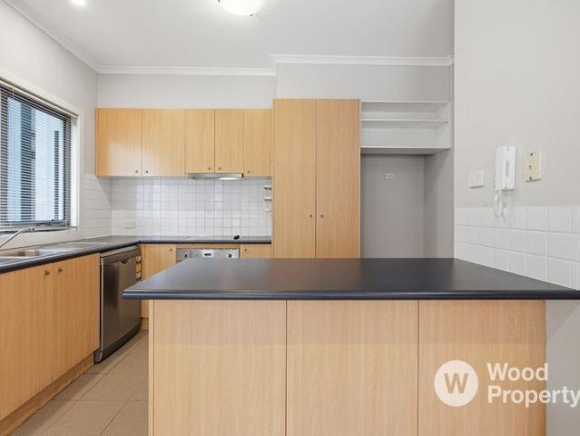 Spacious, Quiet & Large in the Heart of Richmond