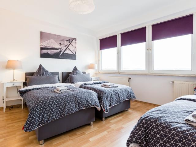 Spacious & quiet suite