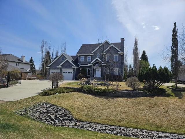 Spacious Rental Near the Lake – 4 Bed, 3 Bath, Sauna, Hot Tub & More!