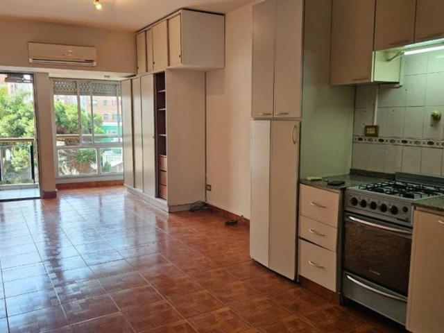 Spacious rental Very bright room monkey with balcony, in Caballito