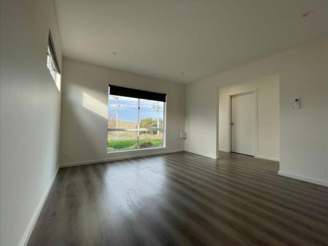 Spacious renovated 2 bedroom home