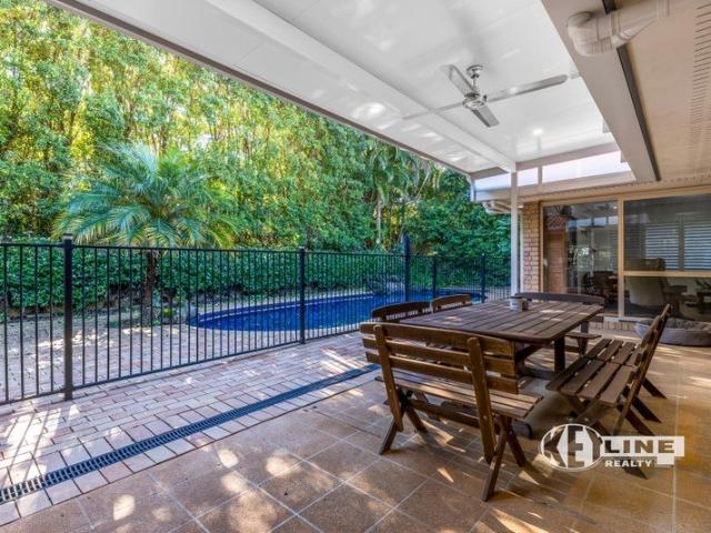 Spacious, Renovated, 5 Bedroom Home on Big Block