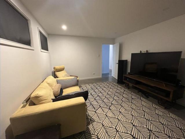 Spacious Renovated Cottage