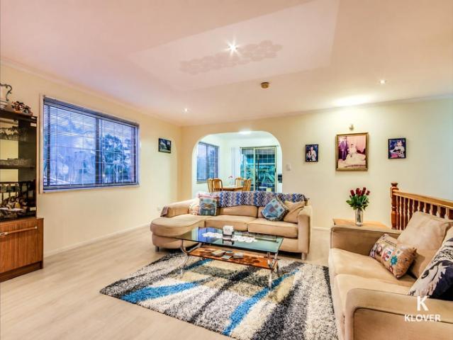 Spacious Renovated Family Home with Pool & Separate Living Zones in Mansfield School Catchment