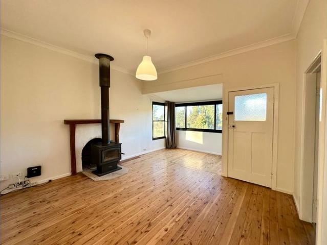 Spacious Renovated Farm Cottage with Farm Views