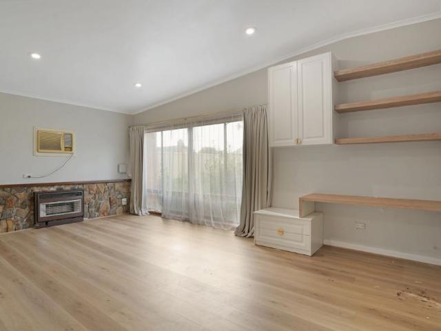 Spacious Renovated Home 3 Bedrooms, Huge Shed & Exceptional Parking