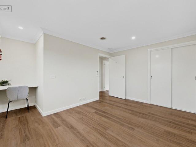 Spacious, Renovated Shared Living Accommodation Utilities & Internet Included
