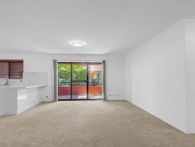 Spacious & Renovated Two bedroom Unit with Garage !
