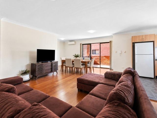 Spacious Rear Positioned Two Bedroom Apartment in an Ultra Convenient Marrickville Location