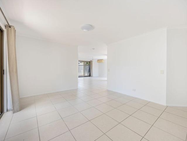 Spacious & Recently Updated Home in Varsity Lakes