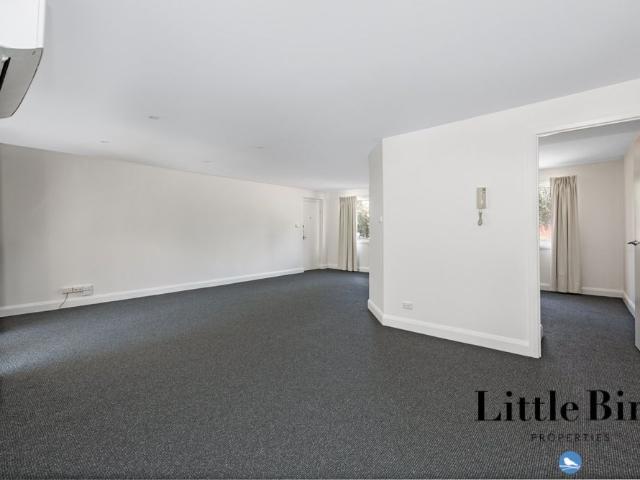 Spacious & Refreshed Apartment in Prime Inner South Location