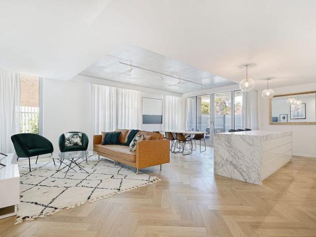 Spacious residence in dream location