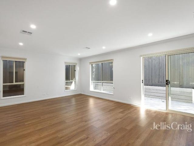 Spacious Residence in Prime Diamond Creek Location