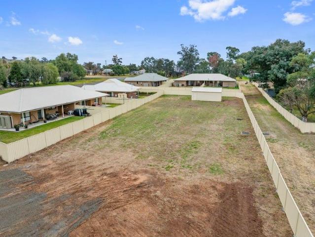 Spacious residential building block
