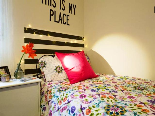 Spacious room with heating in 3 bedroom apartment, Uribarri