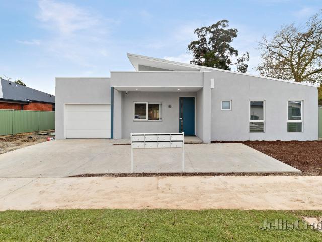 Spacious Rooming House in Mount Helen!