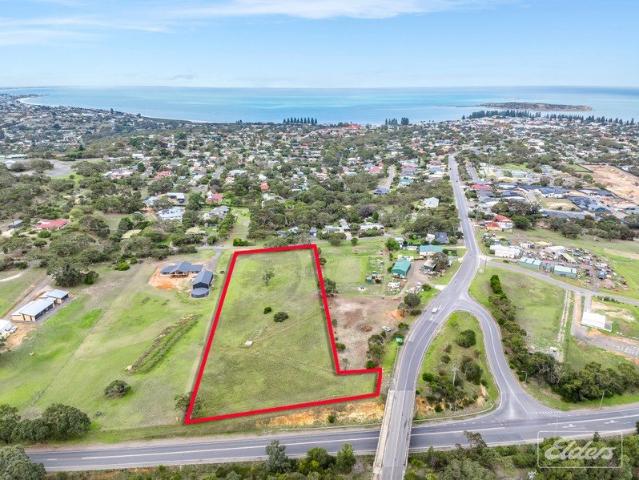 Spacious Rural Lifestyle Opportunity Close to Town