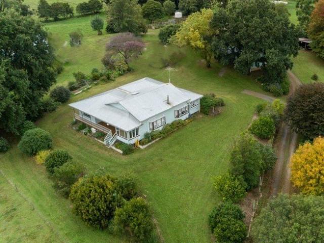 Spacious Rural Lifestyle Property with Stunning Views & Extensive Shedding