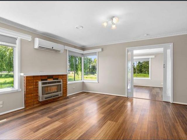 Spacious Rural Retreat – Peaceful Living Close to Town