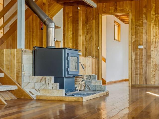 Spacious Sandy Bay Family Home to Lease