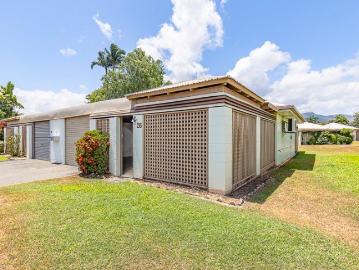 Spacious Semi Detached Villa in Wellington Park, Mundingburra