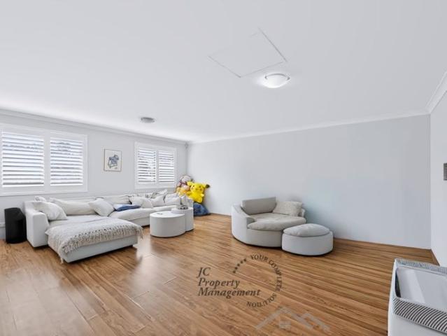 Spacious, Semi Furnished, Modern 3 Bedroom Townhouse in Langford