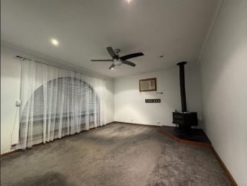Spacious, Secure & Packed with Features – 3 Bedroom Family Home