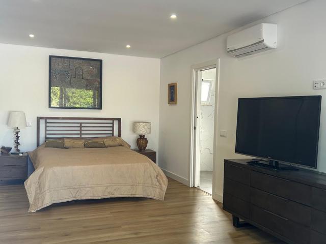 Spacious Self catering Studio apartment