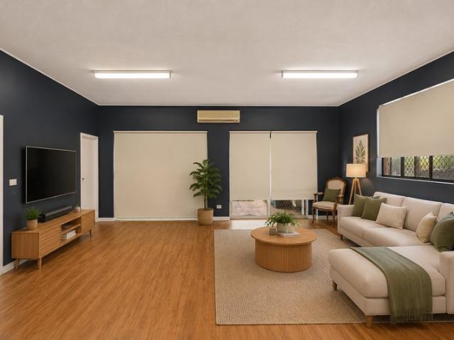 SPACIOUS SELF CONTAINED GRANNY FLAT UTILITIES INCLUDED