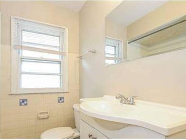 SPACIOUS SINGLE FAMILY HOME FOR RENT