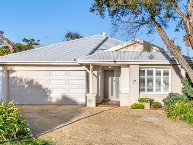 Spacious Single Level Beachside Appeal