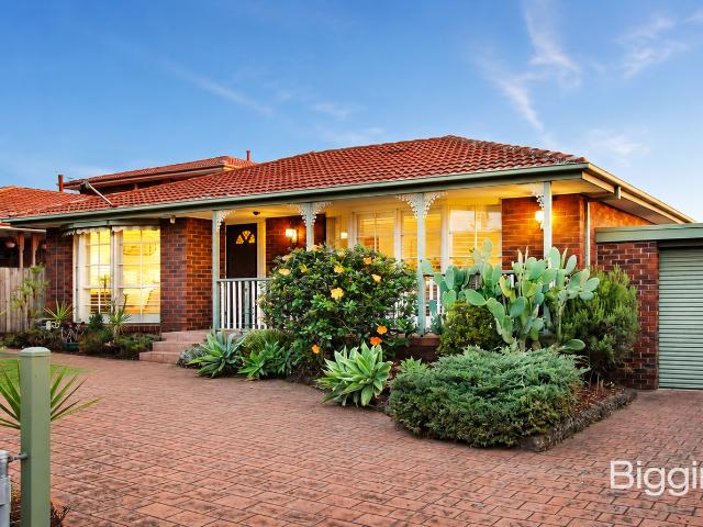 Spacious Single Level Family Home!