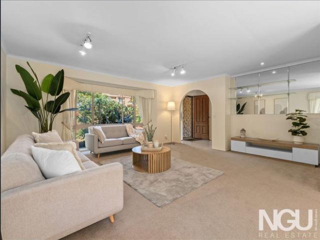 Spacious Single Level Family Home in Prestigious Carindale Pocket