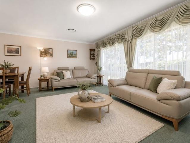 SPACIOUS SINGLE LEVEL FAMILY HOME WITH POOL