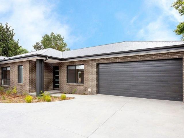 Spacious Single Level Family Living in a Prime Mooroolbark Location