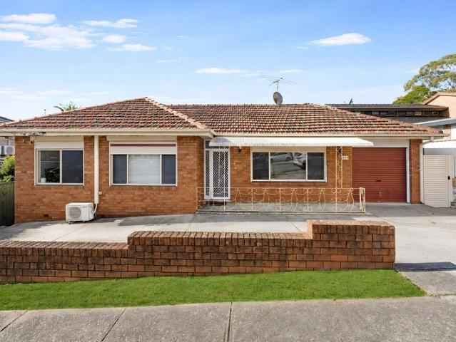 Spacious Single Level Home in a Highly Convenient Family Setting