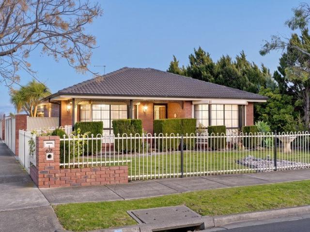 Spacious Single Level Living on a Corner Allotment with Poolside Appeal