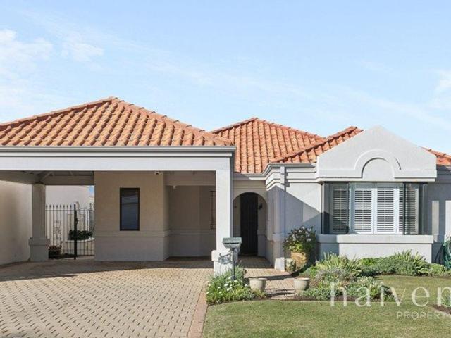 Spacious Single Level Living in a Quiet Mount Claremont Cul De Sac