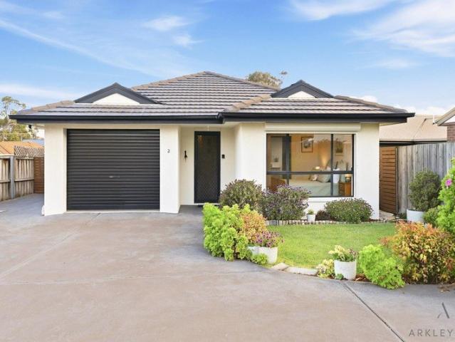 Spacious Single Level Living in the Heart of Lindisfarne