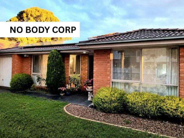 Spacious Single Level Living with No Body Corporate in a Prime Lifestyle Pocket